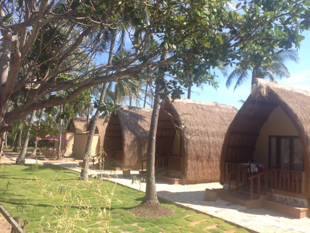 Karimun Lumbung Hotel Karimunjawa Exterior photo